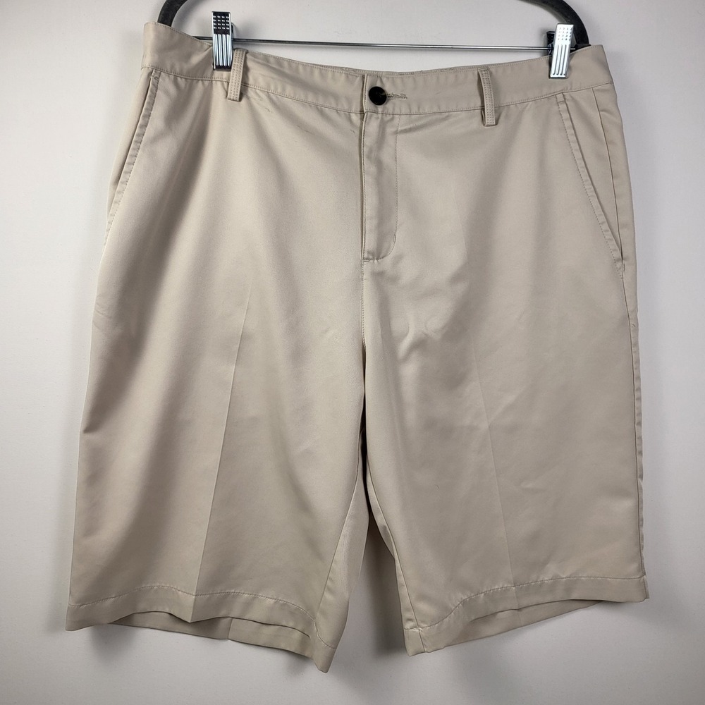 Adidas ClimaLite‎ Polyester Flat Front Casual Golf Shorts Men's Size 34 Khaki